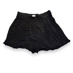 Silence + Noise Large Black Flowy Shorts